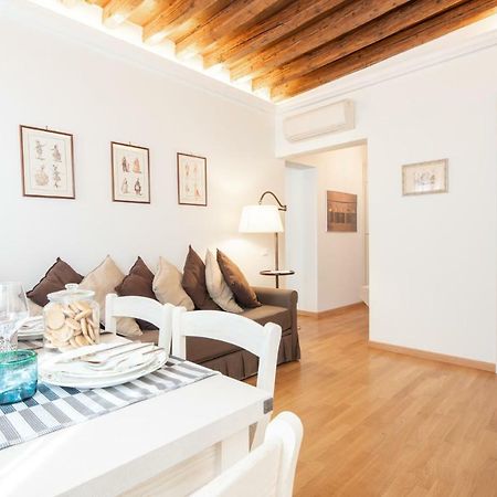 Апартаменты Casa Claudia Ai Frari Венеция Экстерьер фото