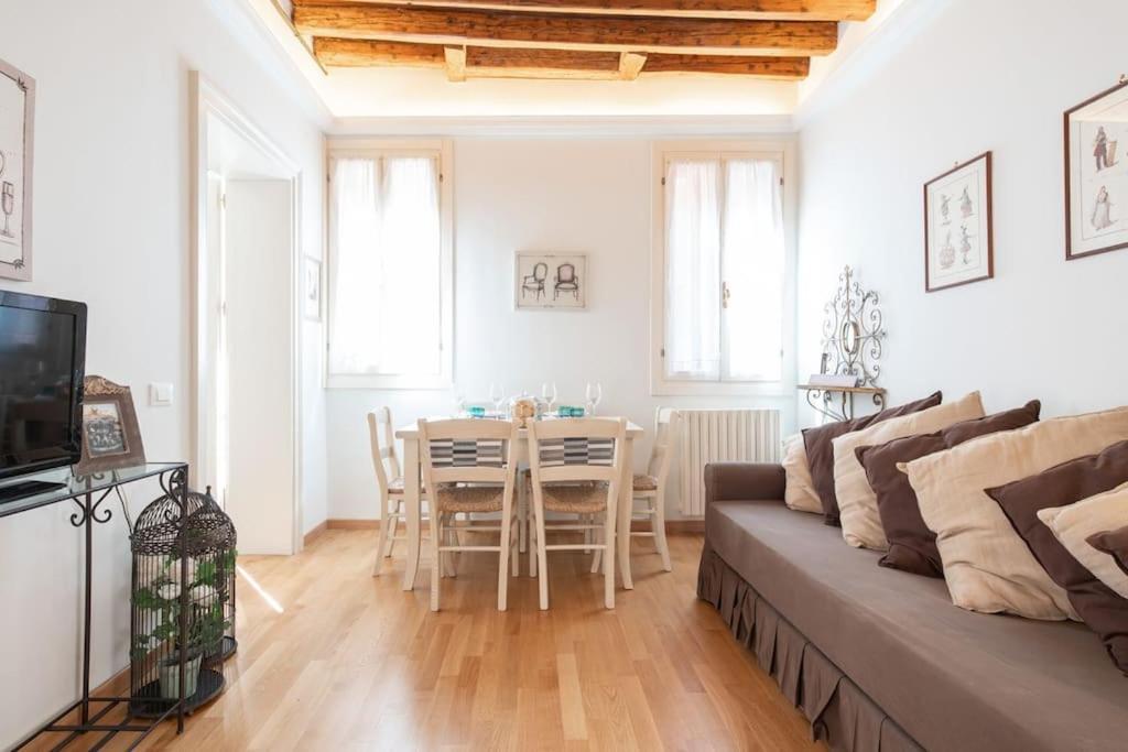 Апартаменты Casa Claudia Ai Frari Венеция Экстерьер фото